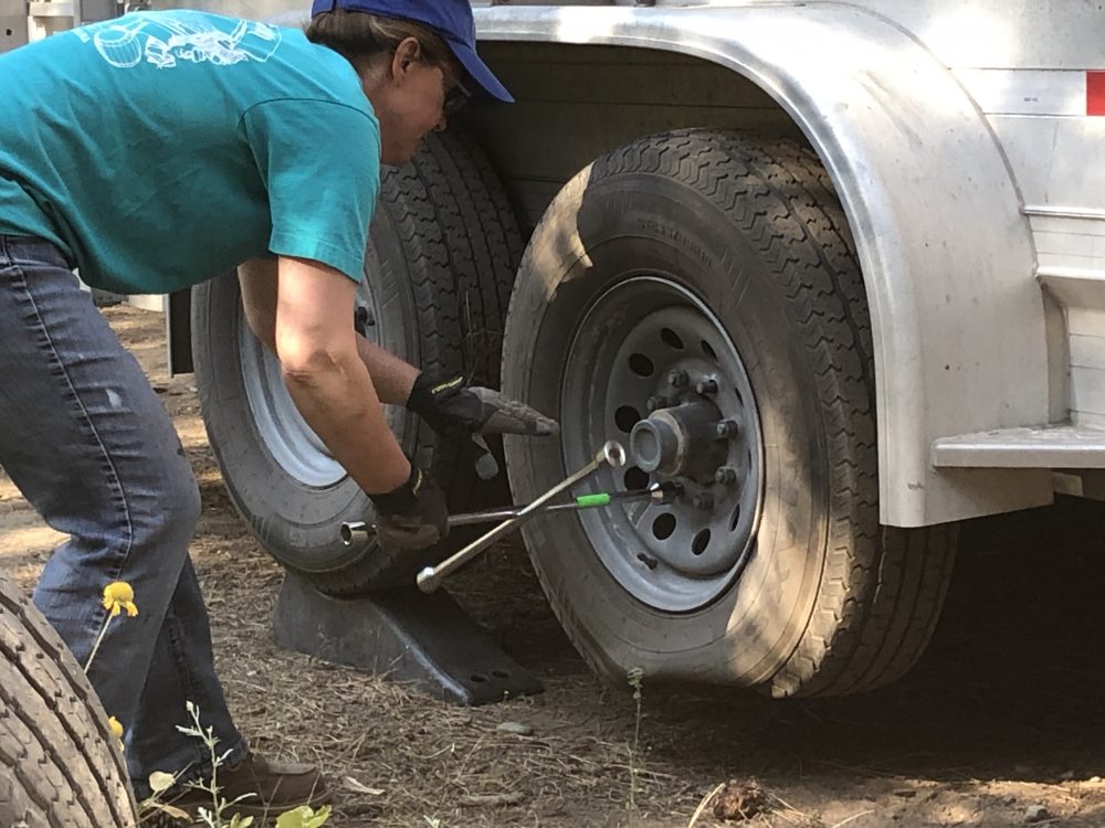 35 Essentials to Keep in your Truck TrailMeister